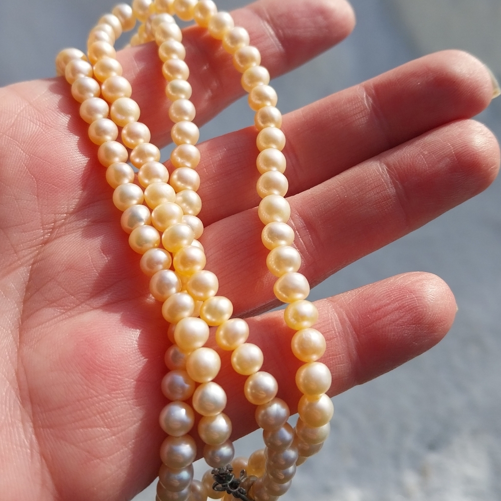 Freshwater Pearl Necklace - Picture 10 of 14